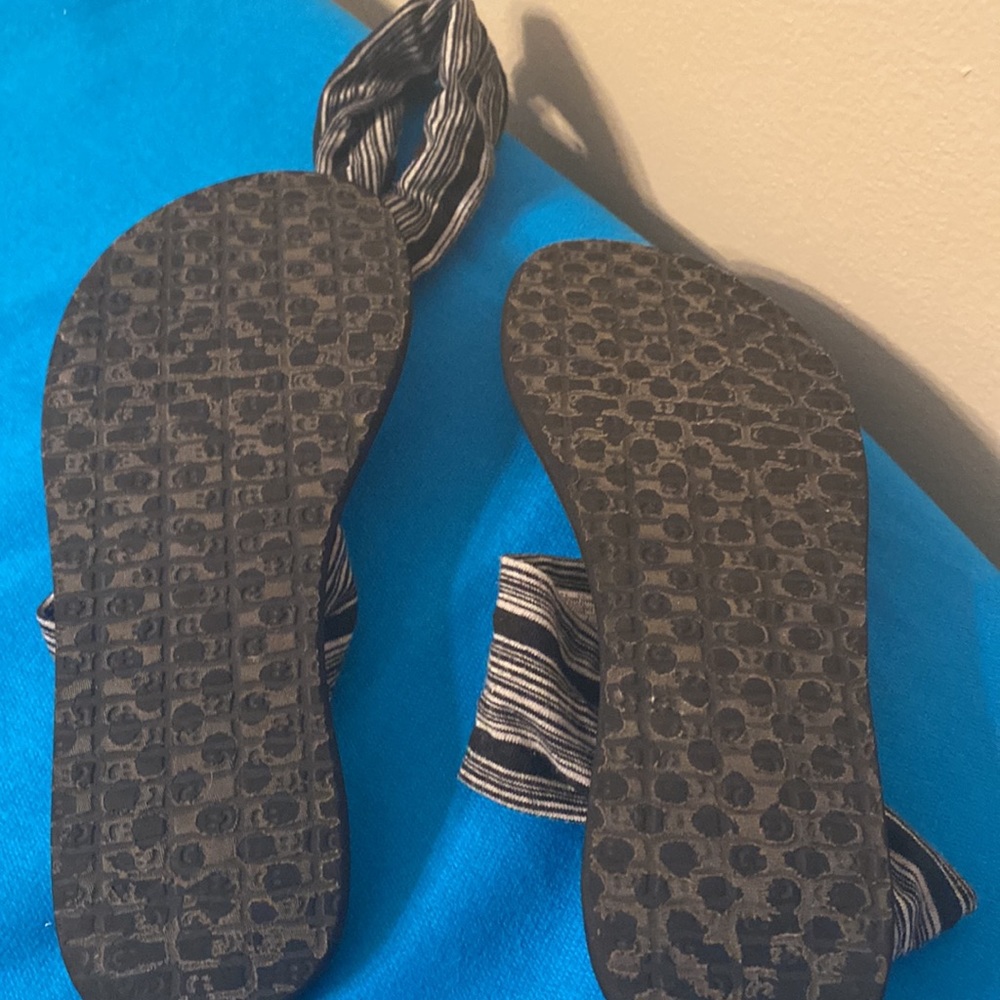 Sanuk Flip Flop Yoga Mat Sandals - Picture 4 of 4
